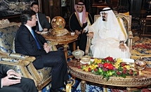 العاهل السعودي وكاميرون بحثا الاوضاع في سوريا وايران واليمن