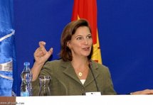 فيكتوريا نولاند