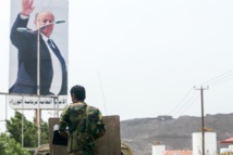 قوات الحكومة تستعيد القصر الرئاسي ومؤسسات إعلامية بعدن