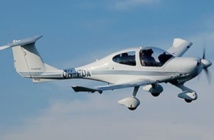 طالب طيران أسترالي يهبط بالطائرة بعد وفاة معلمه فى الجو طالب طيران أسترالي يهبط بالطائرة بعد وفاة معلمه فى الجو