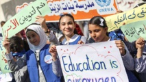 لاجئون بغزة يطالبون "المجتمع الدولي" بتجديد تفويض "أونروا" لاجئون بغزة يطالبون "المجتمع الدولي" بتجديد تفويض "أونروا"