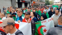 تظاهر آلاف الجزائريين رفضا لانتخابات 12 ديسمبر تظاهر آلاف الجزائريين رفضا لانتخابات 12 ديسمبر