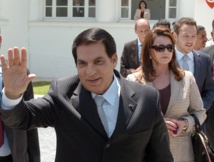 الحكومة  تعلن استعدادها نقل جثمان "بن علي" إلى تونس