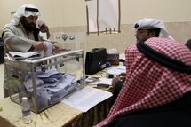 الكويتيون اقترعوا في اجواء من الاصطفاف والقلق لاختيار اعضاء مجلس الامة