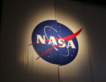 شعار وكالة ناسا للفضاء يكتسب شهرة واسعة في عالم الأزياء