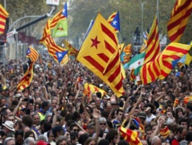تزايد حدة مواقف طرفي الصراع في كتالونيا بعد ليلة من الشغب
