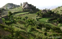 جبل صبِر... متنفس فريد يجذب الآلاف في تعز اليمنية المحاصرة جبل صبِر... متنفس فريد يجذب الآلاف في تعز اليمنية المحاصرة