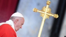  الفاتيكان يؤيد ترسيم الرجال المتزوجين في حالات استثنائية