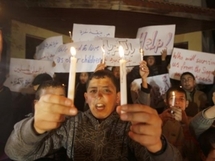 اقفال جزئي للمحلات في بعض احياء دمشق و14 قتيلا في مناطق سورية عدة