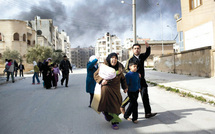 نزوح المدنيين من ادلب مستمر لليوم الثالث