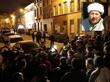 مسجد الرضا الشيعي في بروكسل يبكي إمامه الذي قتل اختناقا في حريق متعمد