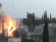   دبابات في دمشق وقصف لريف حلب وتعزيزات عسكرية ليلا الى الرستن  