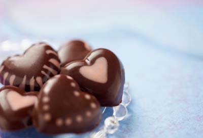 الشوكولا: رمز للحب ومفتاح للبهجة وطعام ودواء