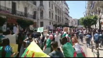 رغم الحداد.. طلبة جزائريون يواصلون احتجاجاتهم للمطالبة بمدنية الدّولة