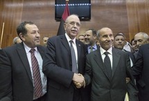 رئيس الوزراء الليبي يتهم المجلس الانتقالي ب"عرقلة" عمل الحكومة  