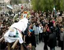 دمشق تشيع قتلاها بتظاهرات حاشدة وانفجار دام يهز حلب