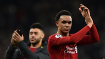 ليفربول يقهر عناد توتنهام ويعزز صدارته للدوري الإنجليزي