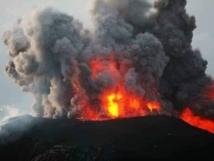 بركان تال بالفلبين ينفث حممه، وإجلاء عشرات الآلاف من السكان