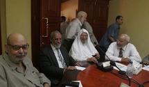 القرضاوي ينفي وصفه لخصوم الاخوان باللوطيين والقردة