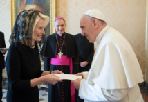 البابا فرنسيس يعين امرأة وكيلة لوزارة خارجية الفاتيكان البابا فرنسيس يعين امرأة وكيلة لوزارة خارجية الفاتيكان