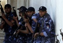 مركز حقوقي يستنكر اقتحام امن حماس لندوة أدبية في مدينة غزة