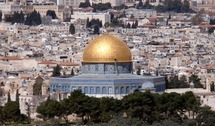 القدس لا تزال مقسمة بعد 45 سنة على توحيدها والتباين صارخ بين شطري المدينة اليهودي والعربي القدس لا تزال مقسمة بعد 45 سنة على توحيدها والتباين صارخ بين شطري المدينة اليهودي والعربي