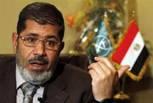 الاخوان المسلمون يعلنون تقدم مرشحهم للرئاسة المصرية في عمليات فرز الاصوات