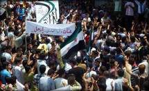 عشرات الاف السوريين يتظاهرون في جمعة "دمشق موعدنا قريب"