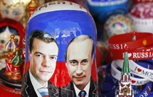 استمراراً للعبة تبادل الأدوار انتخاب ميدفيديف رئيسا لحزب روسيا الموحدة