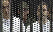 إحالة جمال وعلاء مبارك الى محكمة الجنايات بتهمة التلاعب في البورصة