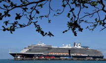 المكسيك تمنع نزول 5600 شخص من سفينة بسبب فيروس كورونا المكسيك تمنع نزول 5600 شخص من سفينة بسبب فيروس كورونا