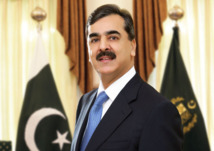 القضاء الباكستاني يقيل رئيس الوزراء وغموض حول  خلافته 