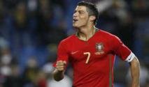 كأس اوروبا 2012: رونالدو يواصل تألقه ويضع البرتغال في نصف النهائي كأس اوروبا 2012: رونالدو يواصل تألقه ويضع البرتغال في نصف النهائي