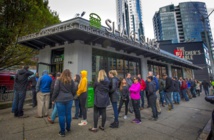 مطعم راق بنيويورك يقدم وجبات للمحتاجين بسبب أزمة فيروس كورونا مطعم راق بنيويورك يقدم وجبات للمحتاجين بسبب أزمة فيروس كورونا