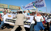 الخرطوم تتفاوض مع أطراف معارضة لاحتواء الانتفاضة