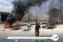 "هتش"تدهس محتجين وتعتدي على نشطاء رفضوا فتح معبر مع النظام  "هتش"تدهس محتجين وتعتدي على نشطاء رفضوا فتح معبر مع النظام