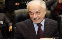 العراق يزعم أنه أخر طائرة وليد المعلم المتجهة الى ايران للاشتباه بحمولتها