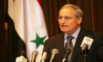 أنباء متضاربة عن انشقاق نائب الرئيس فاروق الشرع ووصوله إلى الأردن