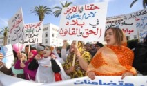 فقر على فقر .... مؤشر الثقة لدى الأسر المغربية يواصل تراجعه فقر على فقر .... مؤشر الثقة لدى الأسر المغربية يواصل تراجعه
