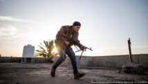 "الوفاق" الليبية تتهم قوات حفتر بقصف طرابلس وقتل 5 مدنيين