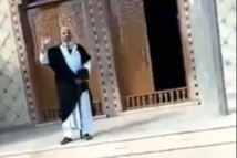 مصري يدعي أنه "المهدي المنتظر" يقتل شخصا سخر منه مصري يدعي أنه "المهدي المنتظر" يقتل شخصا سخر منه