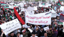عشرات آلاف الليبيين يتظاهرون ضد الميليشيات المسلحة في بنغازي