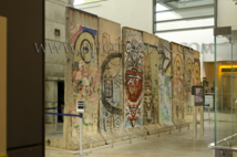 نقطة شارلي ...مشروع متحف تاريخي في برلين لاعادة تمثيل الحرب الباردة