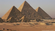 آثار تعاني ويلات الصراعات وفضول السائحين