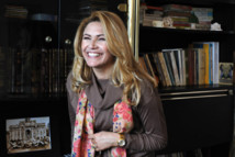 جائزة الشيخ زايد تستضيف  ليلى العبيدي مؤلفة  "عالم الفكه والمقدس" في ندوة على هامش معرض الشارقة