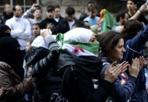 متظاهرو سوريا يدعمون غزة ولندن تعلن موقفها من الائتلاف المعارض خلال ايام