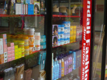 مستحضرات تفتيح البشرة ..من العز والاهتمام للمعارضة والاستهجان مستحضرات تفتيح البشرة ..من العز والاهتمام للمعارضة والاستهجان