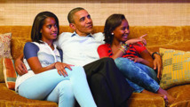مراهقتان في البيت الأبيض... ابنتا أوباما تكبران مقيدتين بالأضواء والفضوليين