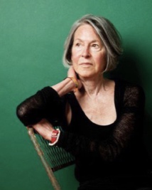 لويز غليك الشاعرة الفائزة اليوم بنوبل للادب لويز غليك الشاعرة الفائزة اليوم بنوبل للادب