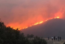 النظام الذي استنفذ ثروة البلاد بالجرائم يدعو للتبرع لأهالي الساحل النظام الذي استنفذ ثروة البلاد بالجرائم يدعو للتبرع لأهالي الساحل